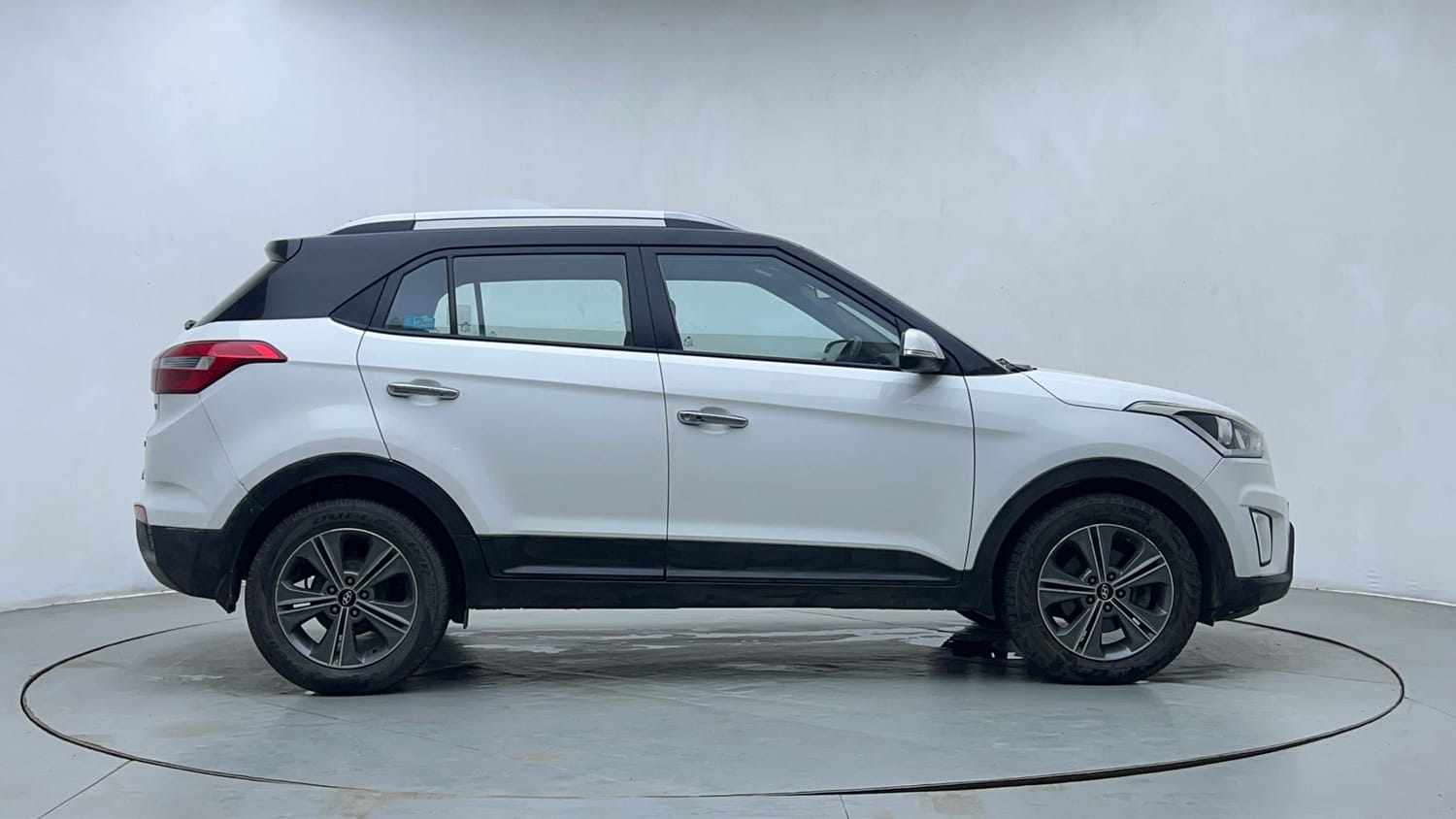 Used 2016 Hyundai Creta 1.6 SX Plus AT Petrol Petrol Automatic exterior RIGHT SIDE VIEW