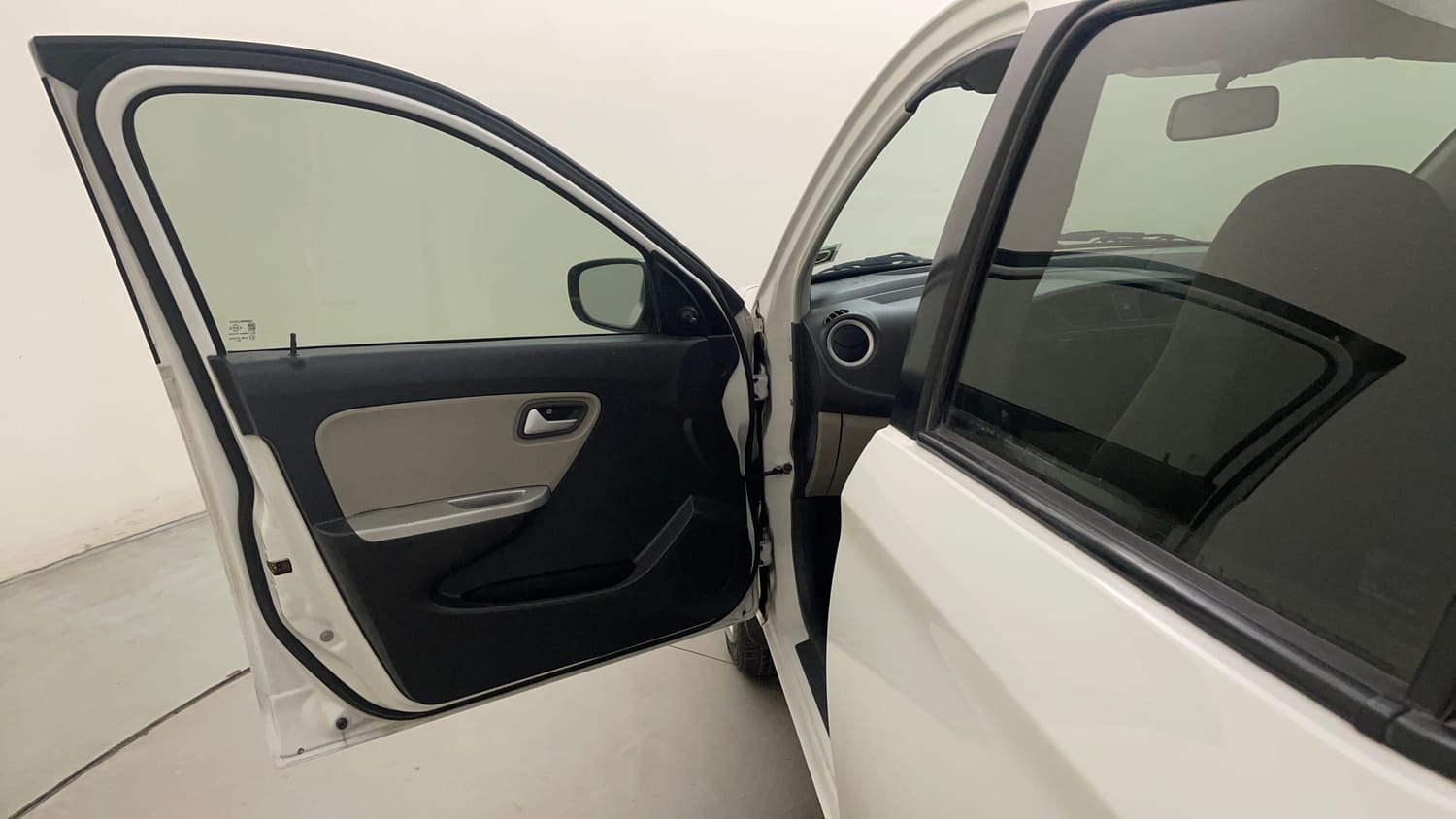 Used 2015 Maruti Suzuki Alto K10 VXi Petrol Manual interior LEFT FRONT DOOR OPEN VIEW