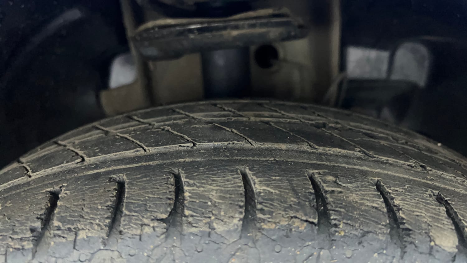 Used 2020 Tata Tiago XT Petrol Manual tyres RIGHT FRONT TYRE TREAD VIEW