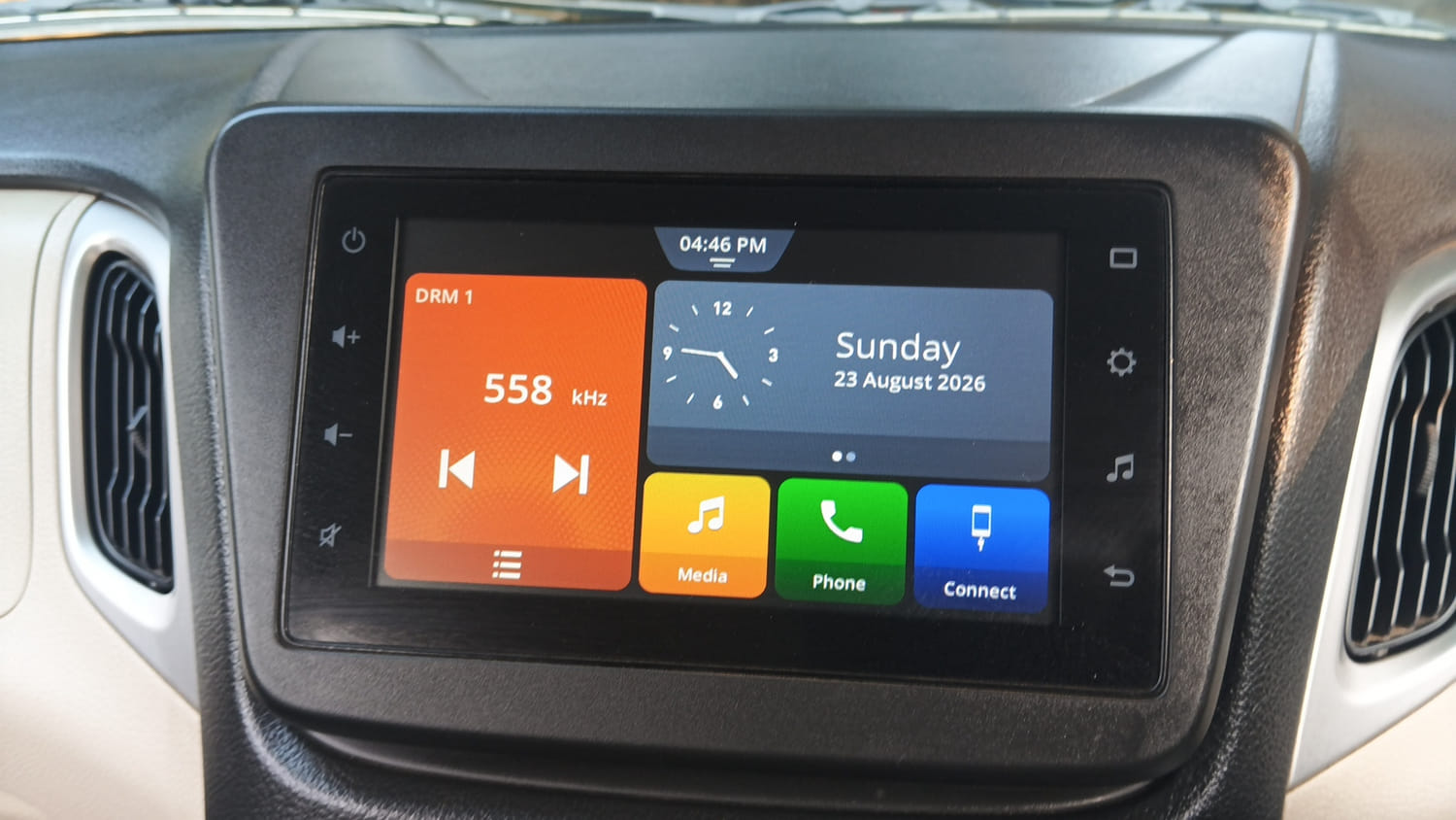 Used 2019 Maruti Suzuki Wagon R ZXi 1.2 AMT Petrol Automatic interior MUSIC SYSTEM & AC CONTROL VIEW