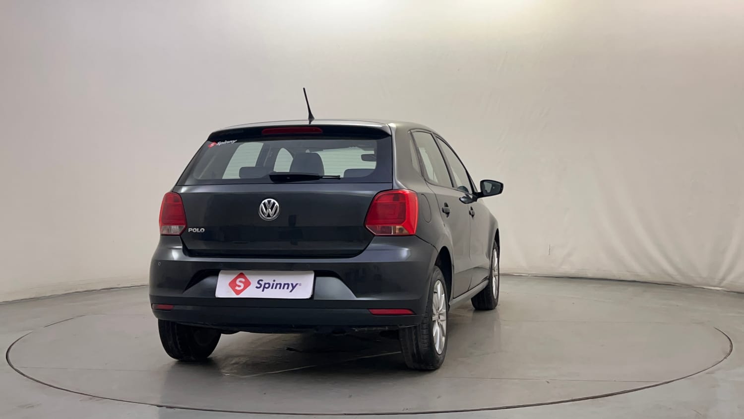 Used 2016 Volkswagen Polo Highline1.2L (P) Petrol Manual exterior RIGHT REAR CORNER VIEW