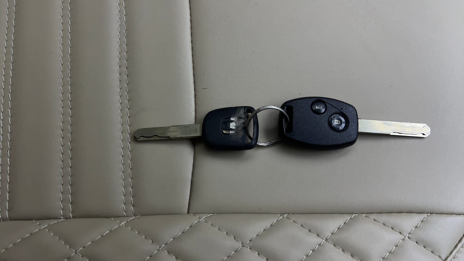 Used 2015 Honda Amaze 1.2 S i-VTEC Petrol Manual extra CAR KEY VIEW