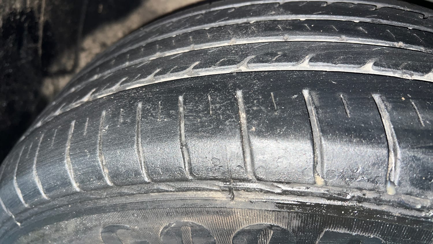 Used 2022 Kia Seltos HTK 1.5 Diesel Diesel Manual tyres LEFT FRONT TYRE TREAD VIEW