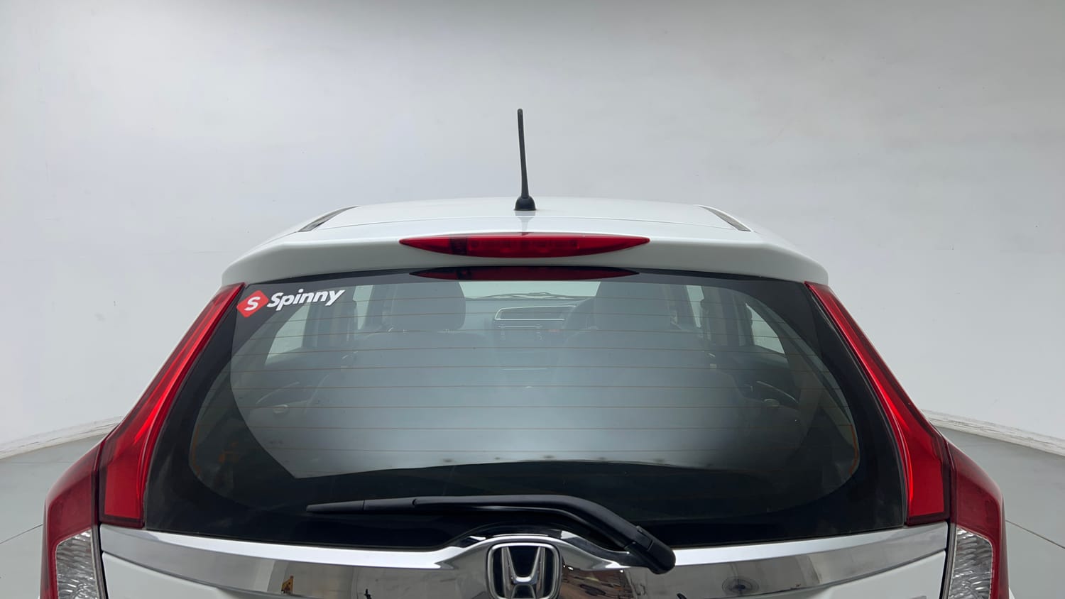 Used 2015 Honda Jazz V AT Petrol Petrol Automatic exterior BACK WINDSHIELD VIEW