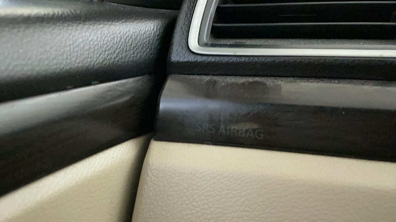 Used 2017 Maruti Suzuki Ciaz ZXI+ Petrol Manual top_features Airbags
