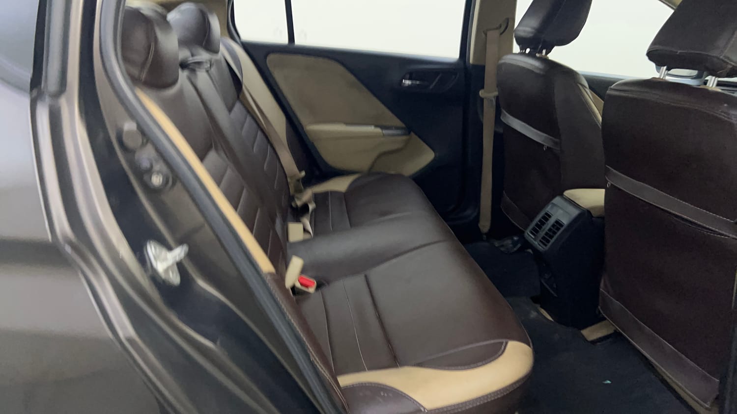Used 2016 Honda City V Petrol Manual interior RIGHT SIDE REAR DOOR CABIN VIEW