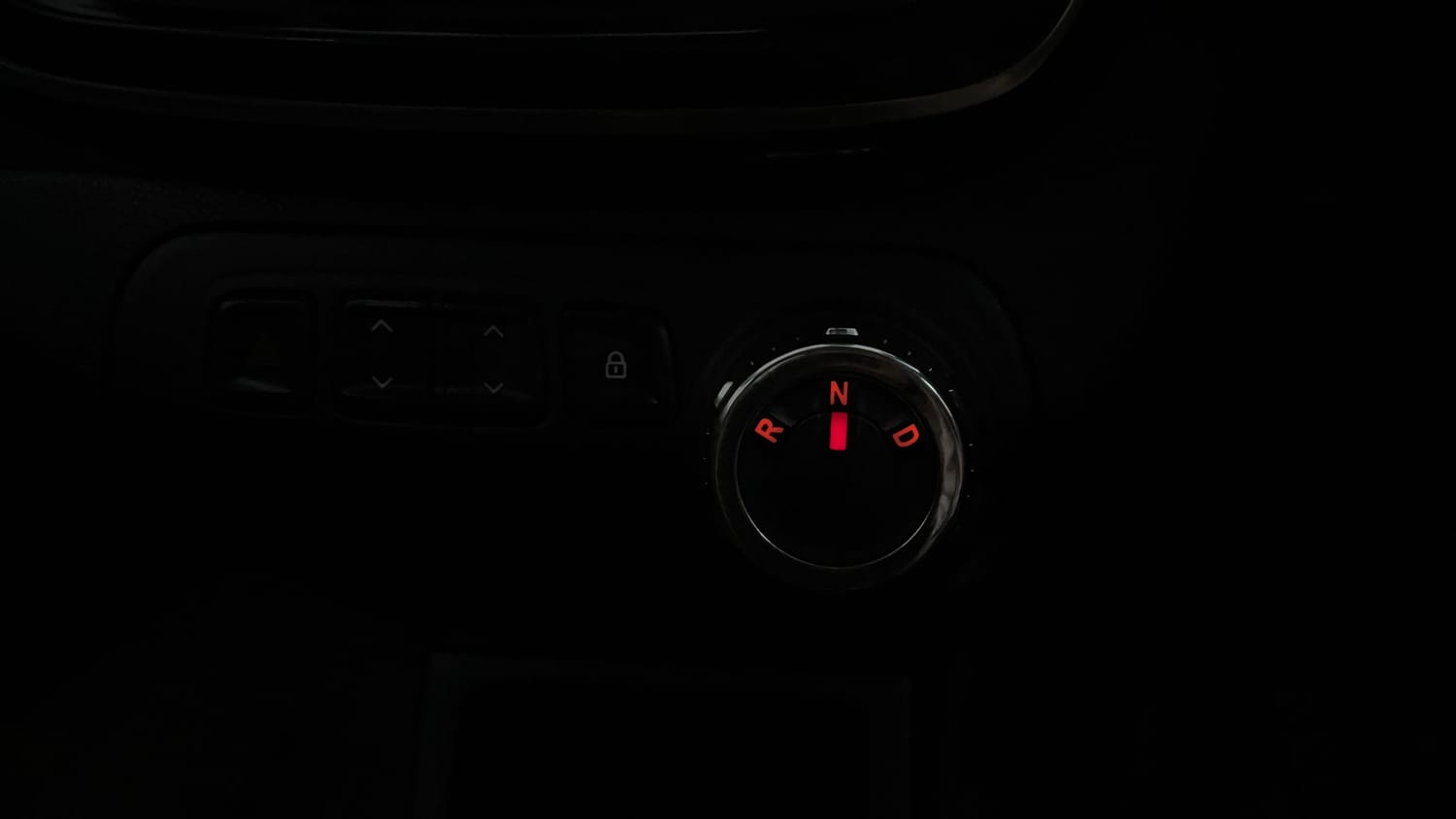 Used 2017 Renault Kwid 1.0 RXT AMT Petrol Automatic interior GEAR  KNOB VIEW