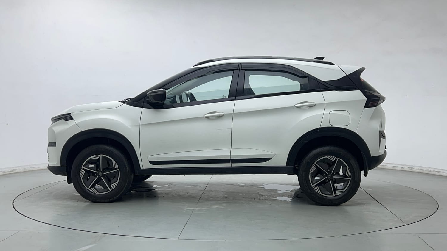 Used 2023 Tata Nexon Creative Plus 1.2 Revotron Petrol 6MT Petrol Manual exterior LEFT SIDE VIEW