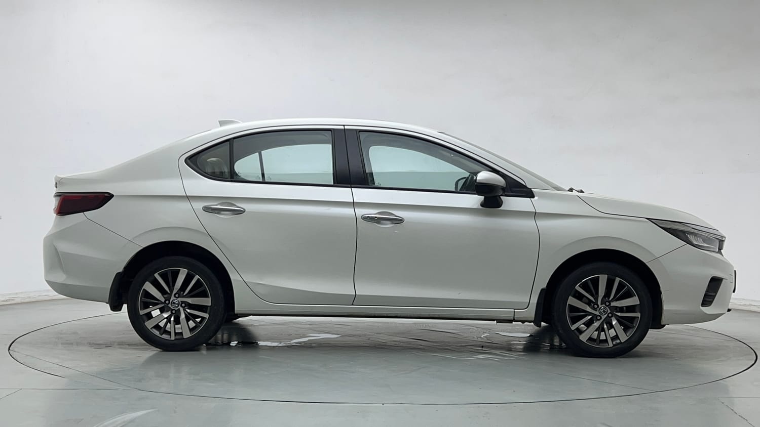 Used 2021 Honda City ZX Petrol Petrol Manual exterior RIGHT SIDE VIEW