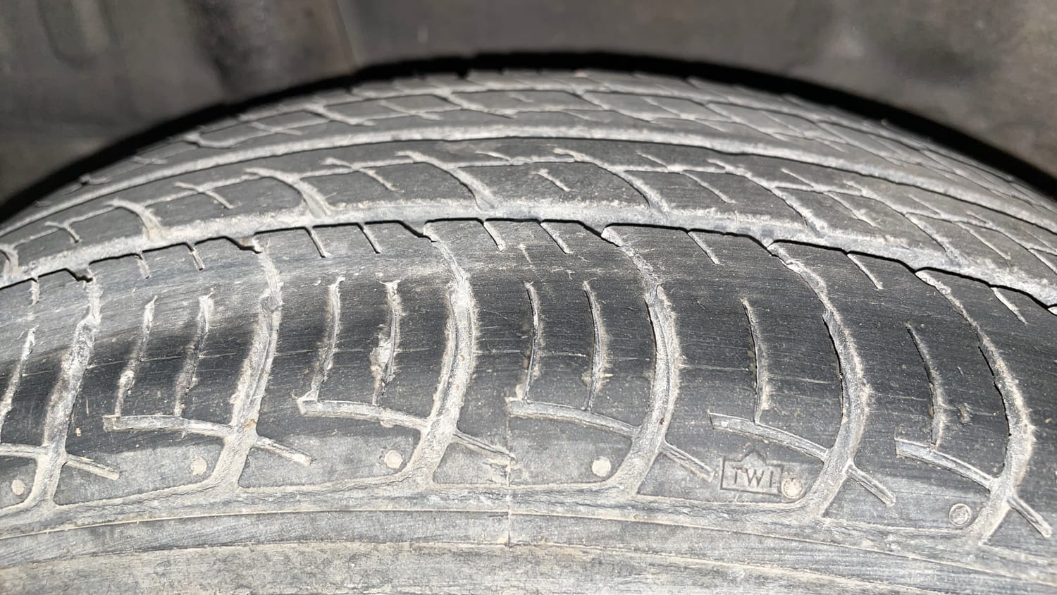 Used 2015 Honda Brio E MT Petrol Manual tyres RIGHT REAR TYRE TREAD VIEW