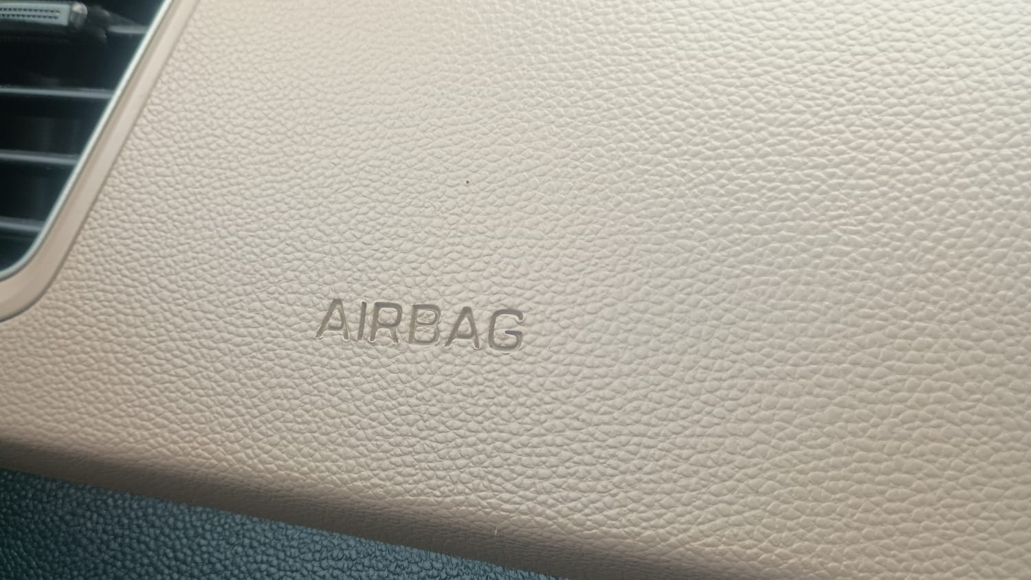 Used 2018 Hyundai Elite i20 Asta 1.2 (O) Petrol Manual top_features Airbags