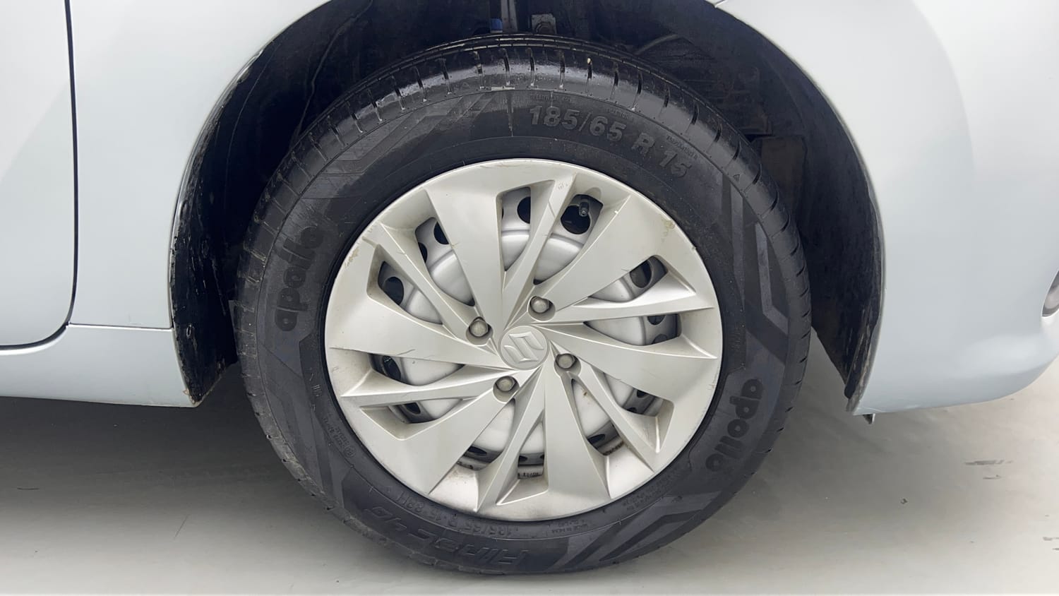 Used 2024 Maruti Suzuki Baleno Sigma MT Petrol Manual tyres RIGHT FRONT TYRE RIM VIEW