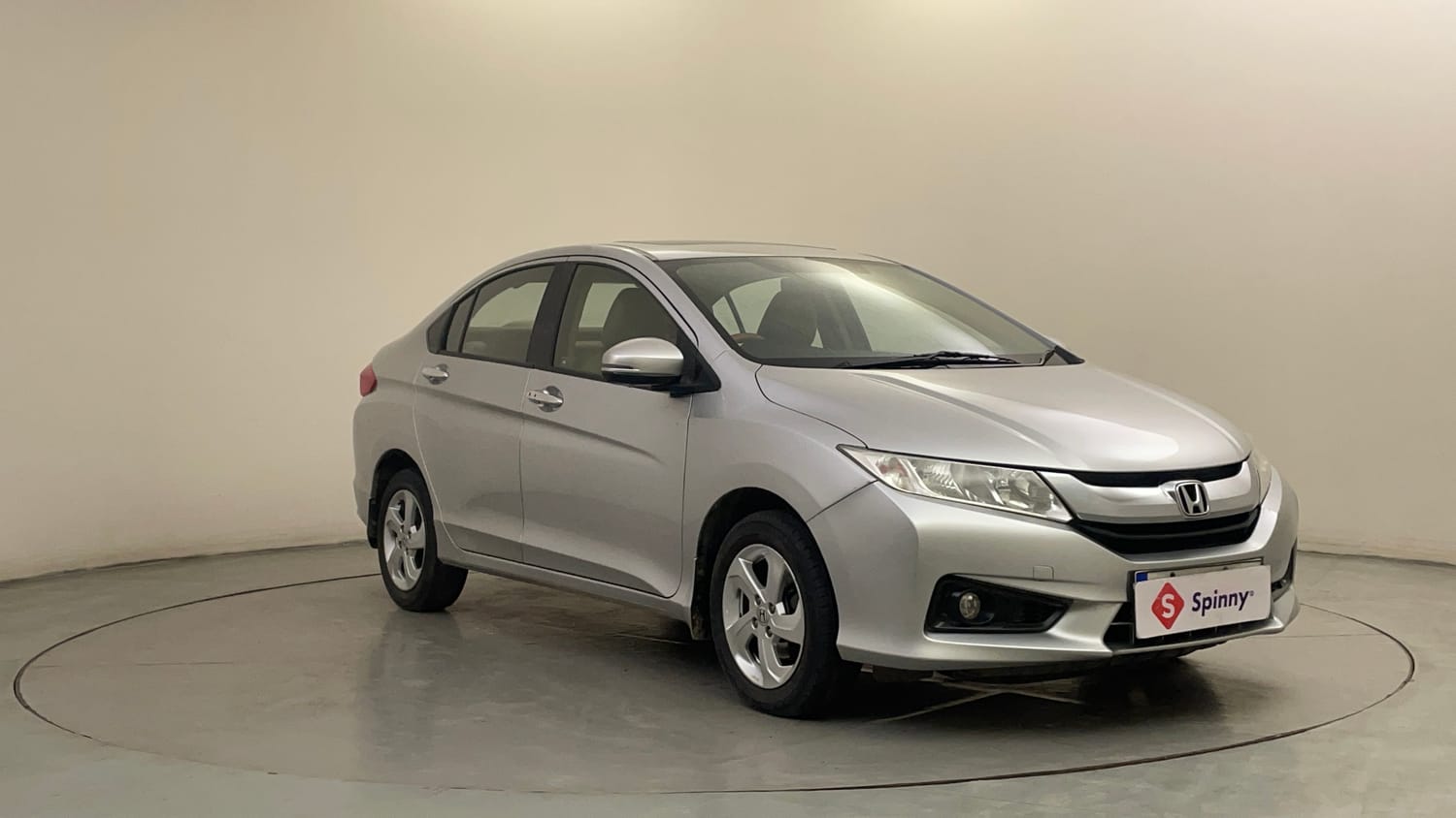 Used 2014 Honda City VX Diesel Diesel Manual exterior RIGHT FRONT CORNER VIEW