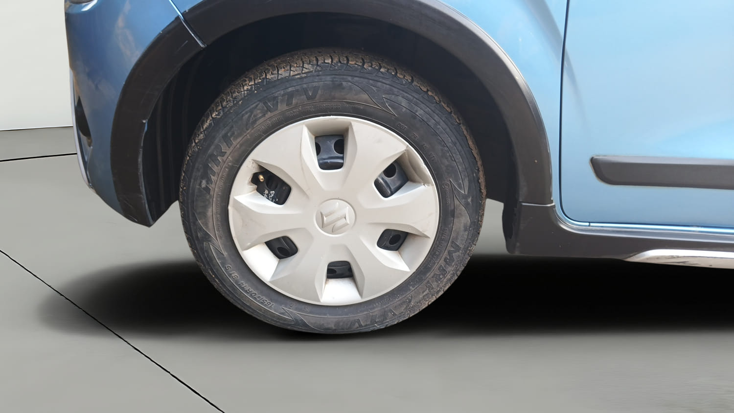 Used 2019 Maruti Suzuki Wagon R ZXi 1.2 AMT Petrol Automatic tyres LEFT FRONT TYRE RIM VIEW