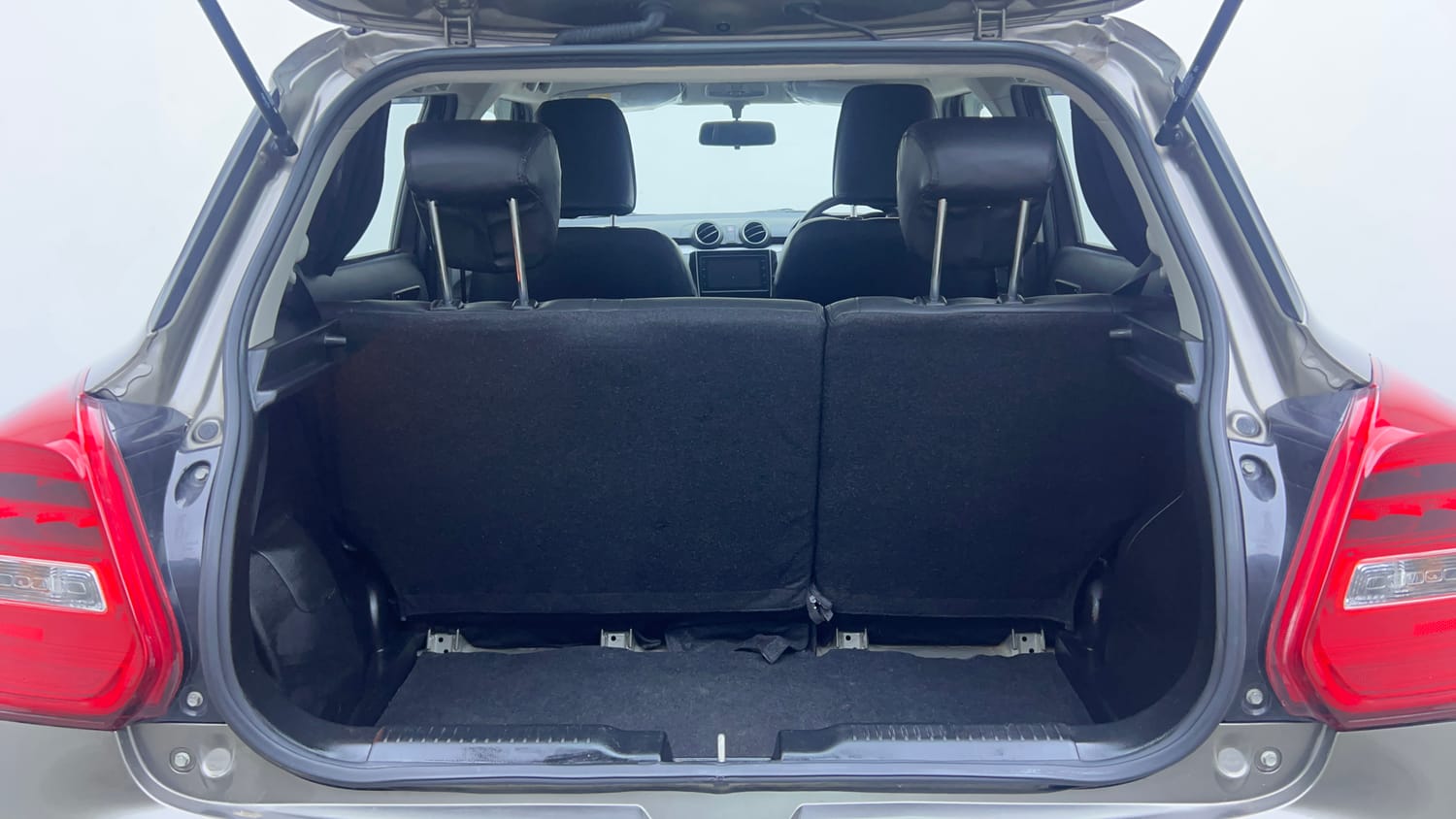 Used 2023 Maruti Suzuki Swift ZXi Petrol Manual interior DICKY INSIDE VIEW