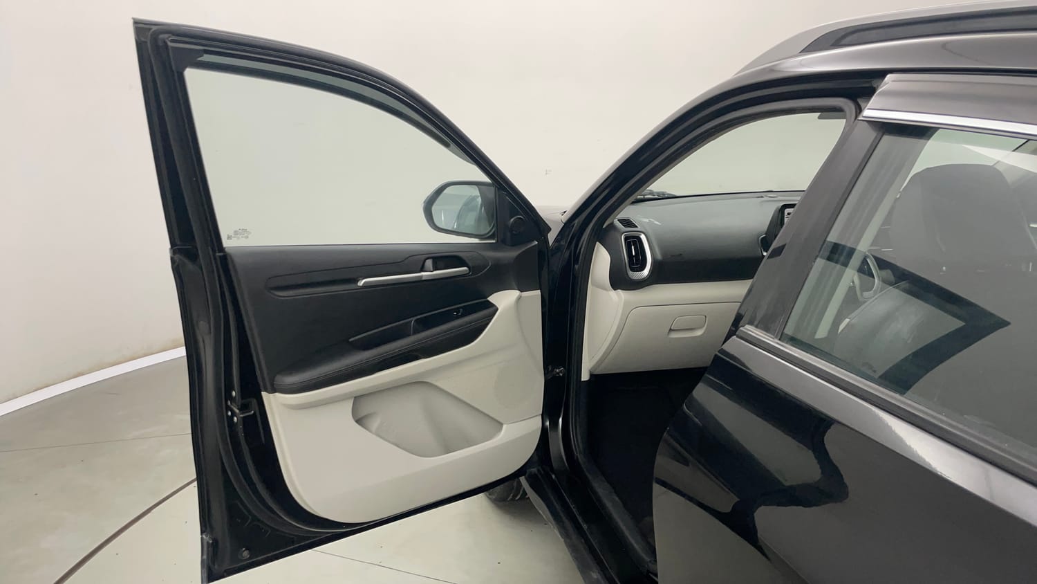 Used 2023 Kia Sonet HTX 1.0 iMT Petrol Manual interior LEFT FRONT DOOR OPEN VIEW