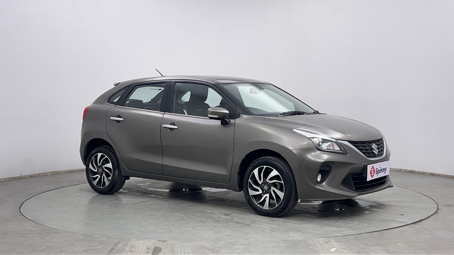 Used 2021 Maruti Suzuki Baleno Zeta Petrol Manual exterior RIGHT FRONT CORNER VIEW
