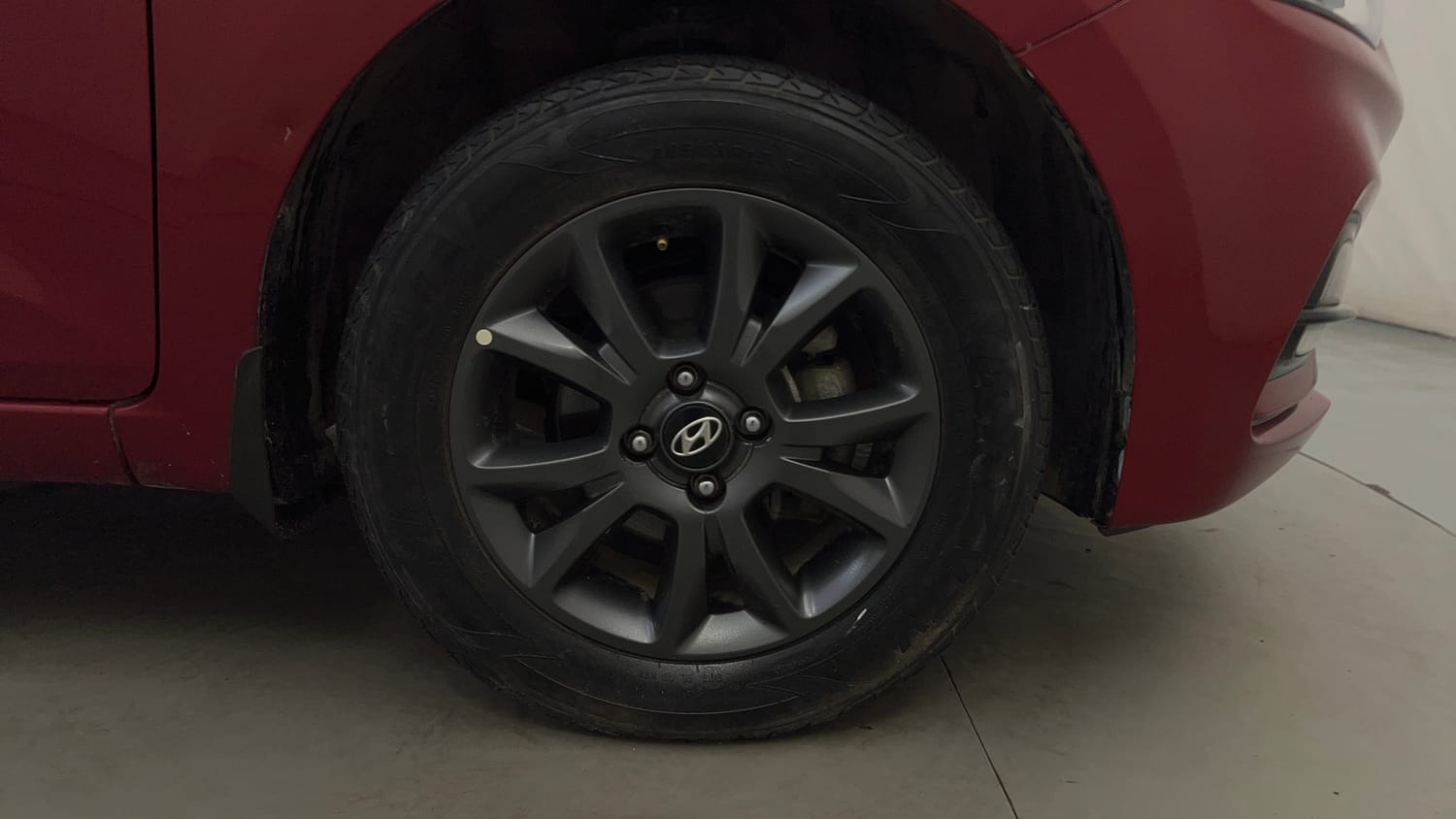 Used 2019 Hyundai Elite i20 Sportz Plus 1.2 Petrol Manual tyres RIGHT FRONT TYRE RIM VIEW