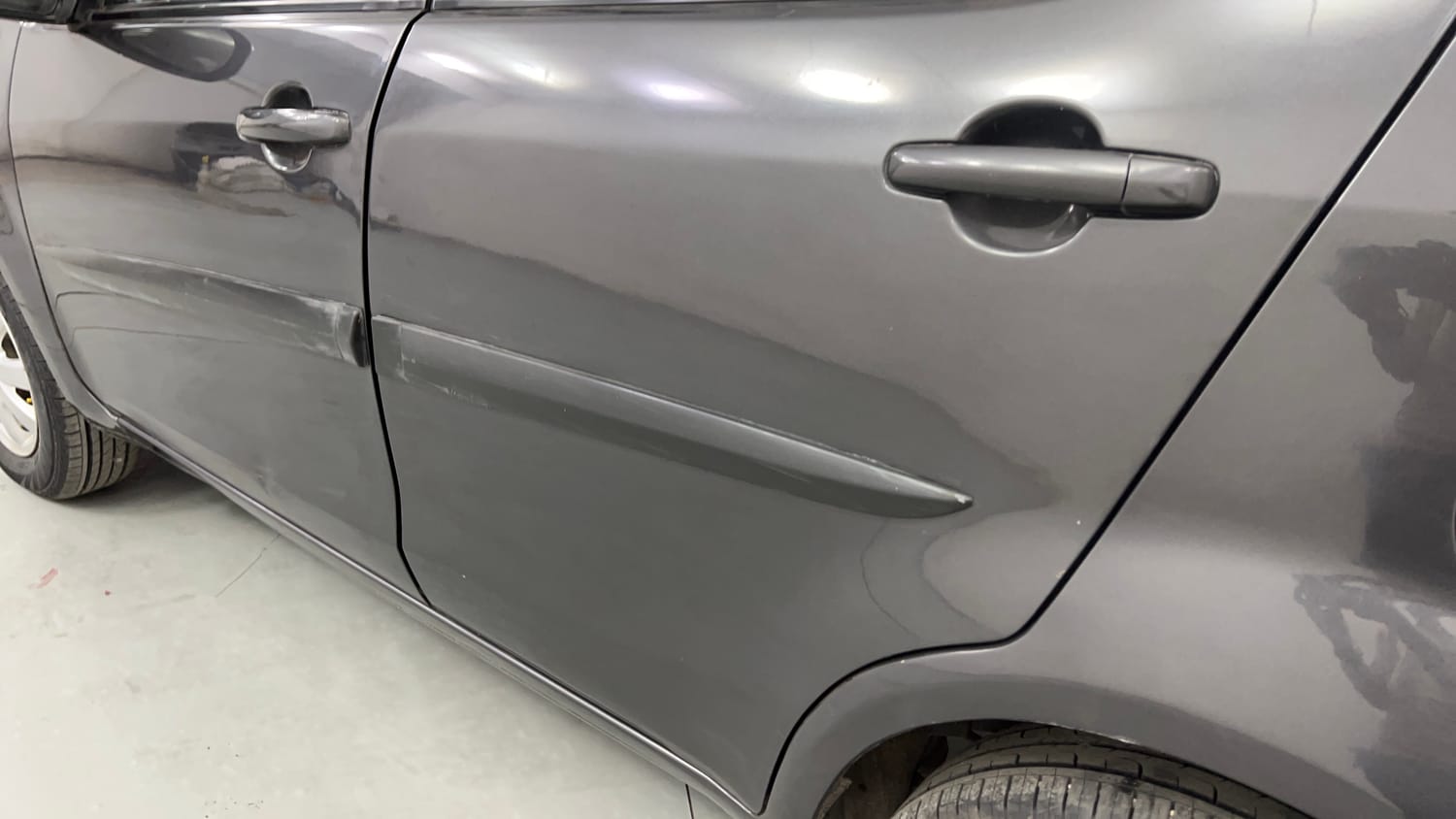 Used 2013 Maruti Suzuki Ritz Zxi BS-IV Petrol Manual dents MINOR DENT