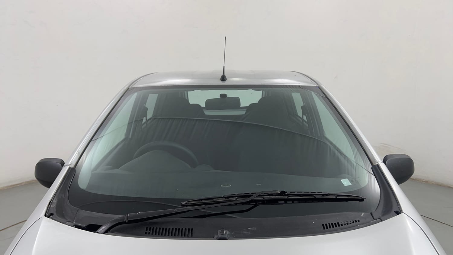 Used 2018 Datsun Redi-GO S Petrol Manual exterior FRONT WINDSHIELD VIEW