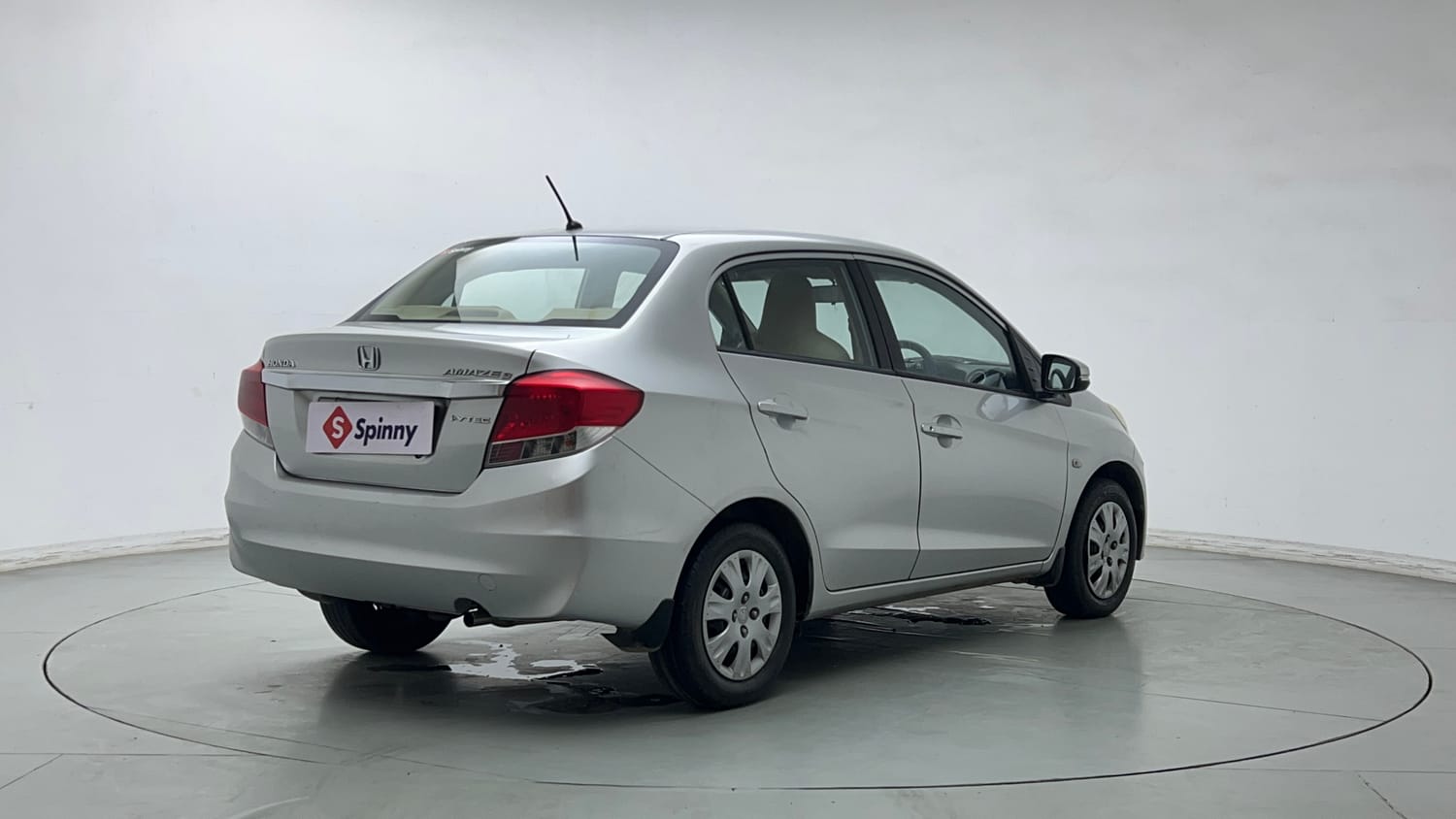 Used 2015 Honda Amaze 1.2 S i-VTEC Petrol Manual exterior RIGHT REAR CORNER VIEW