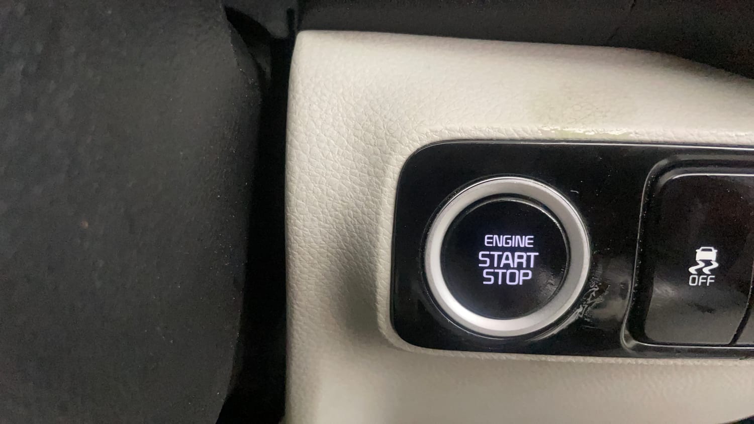 Used 2023 Kia Sonet HTX 1.0 iMT Petrol Manual top_features Keyless start