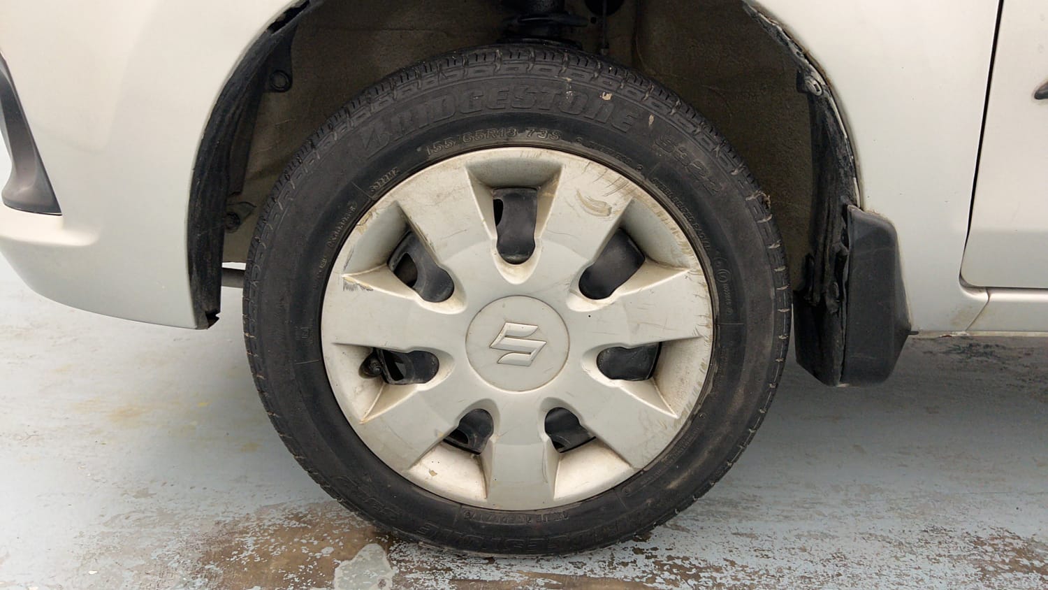Used 2017 maruti-suzuki Alto K10 VXi (O) AMT Petrol Automatic tyres LEFT FRONT TYRE RIM VIEW