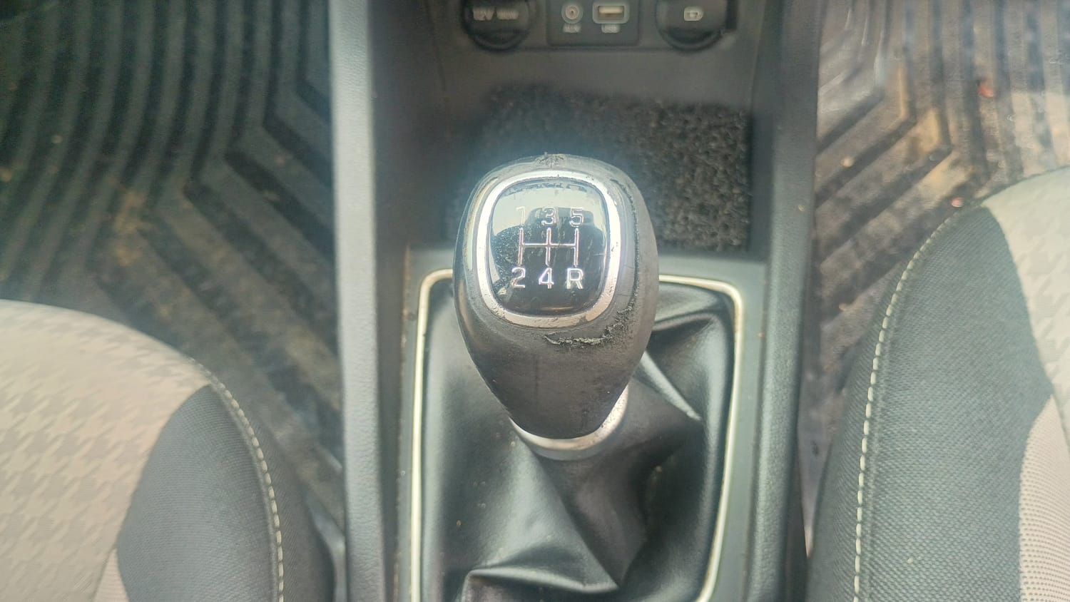 Used 2018 Hyundai Elite i20 Asta 1.2 (O) Petrol Manual interior GEAR  KNOB VIEW