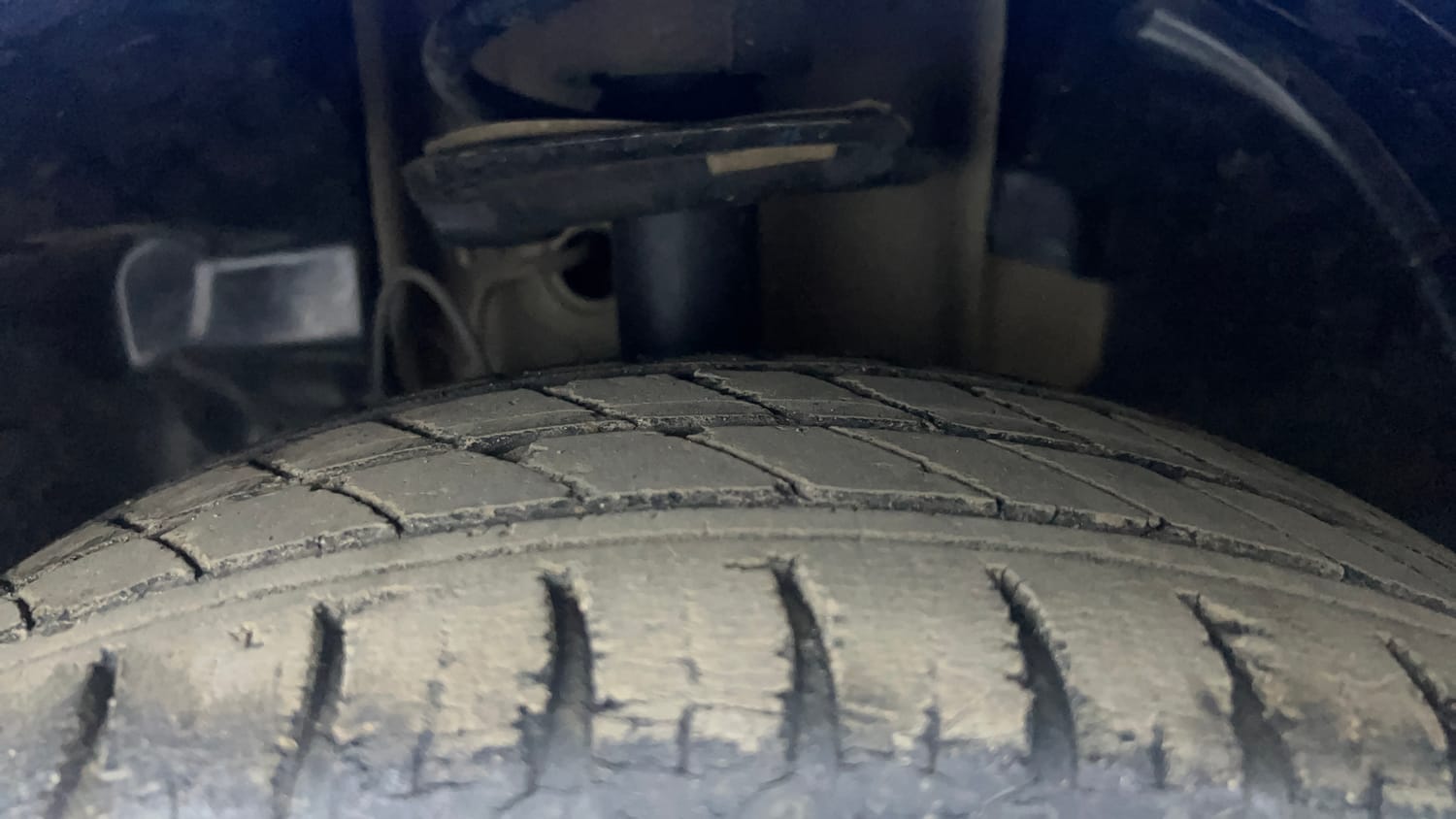 Used 2020 Tata Tiago XT Petrol Manual tyres LEFT FRONT TYRE TREAD VIEW