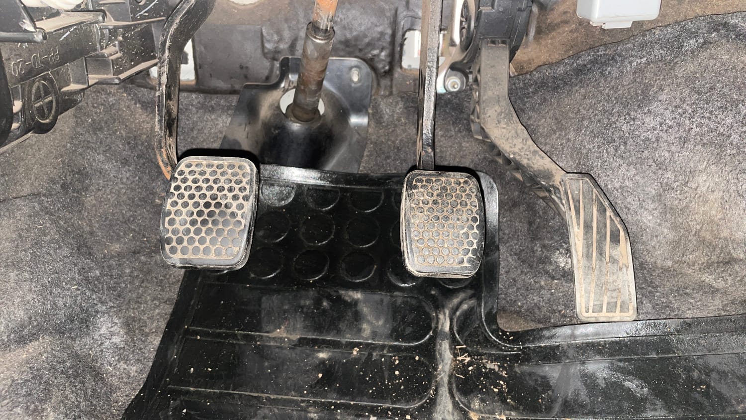 Used 2015 Maruti Suzuki Alto K10 VXi Petrol Manual interior PEDALS VIEW