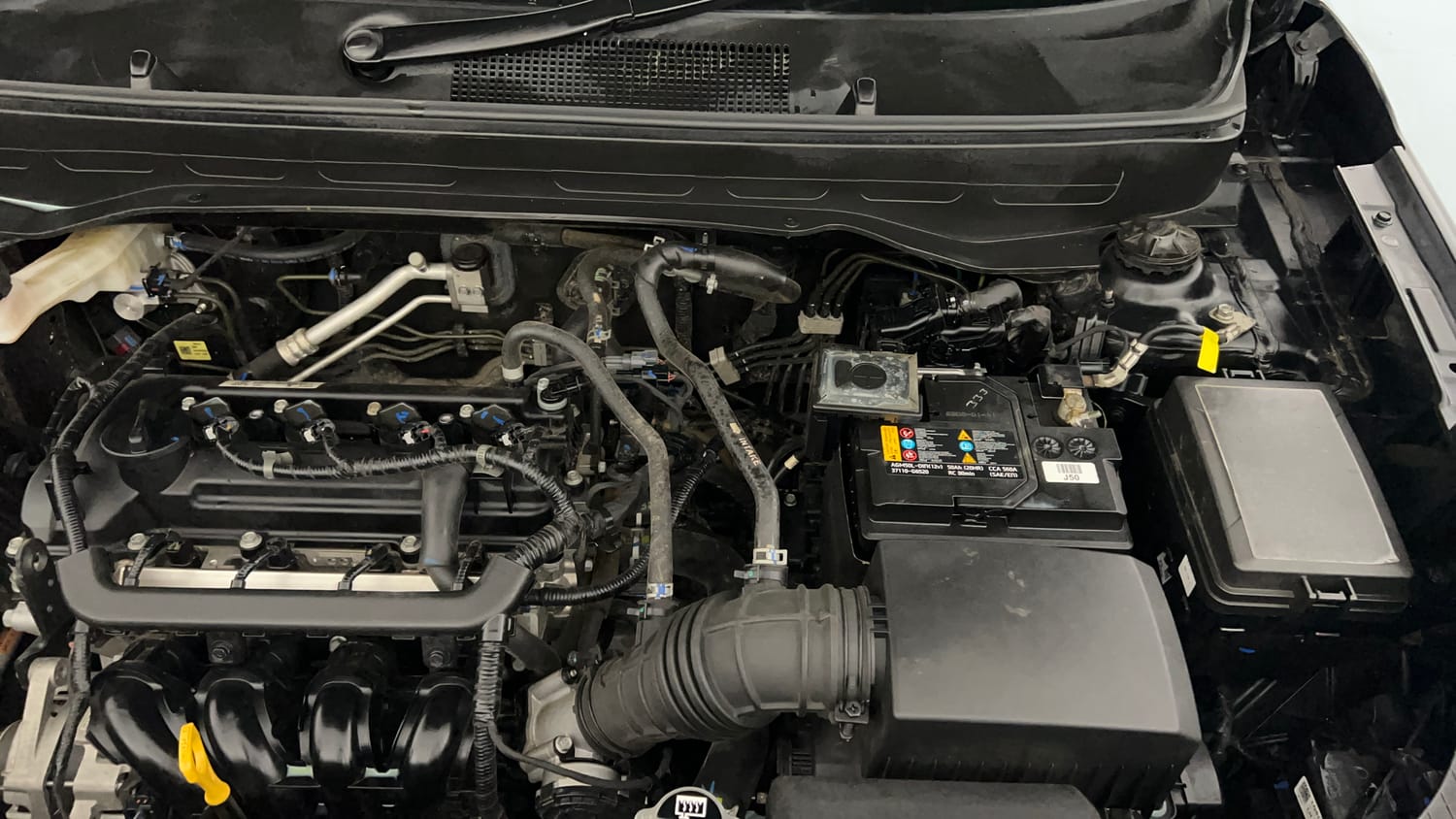 Used 2023 Hyundai Venue S (O) 1.2 Petrol Petrol Manual engine ENGINE LEFT SIDE VIEW