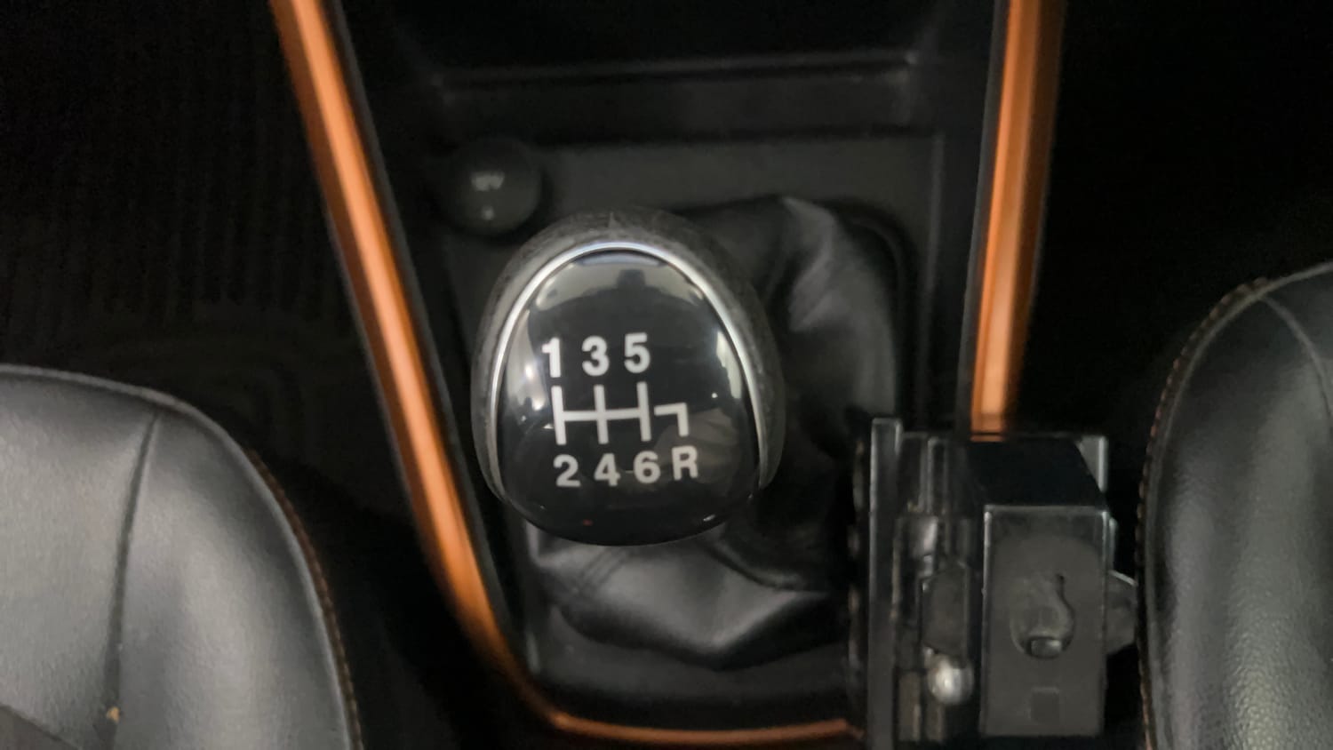 Used 2018 Ford EcoSport S Petrol Petrol Manual interior GEAR  KNOB VIEW