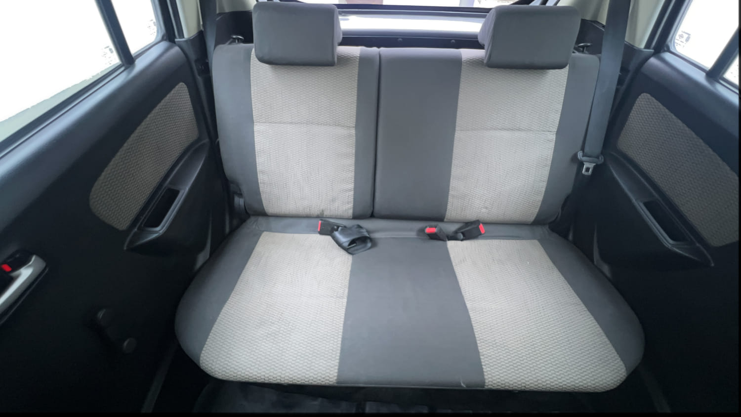 Used 2014 Maruti Suzuki Wagon R LXI Petrol Manual interior REAR SEAT CONDITION VIEW