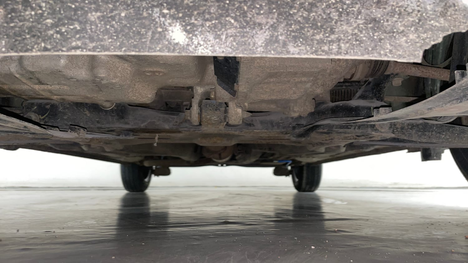 Used 2015 Honda Brio E MT Petrol Manual extra FRONT LEFT UNDERBODY VIEW