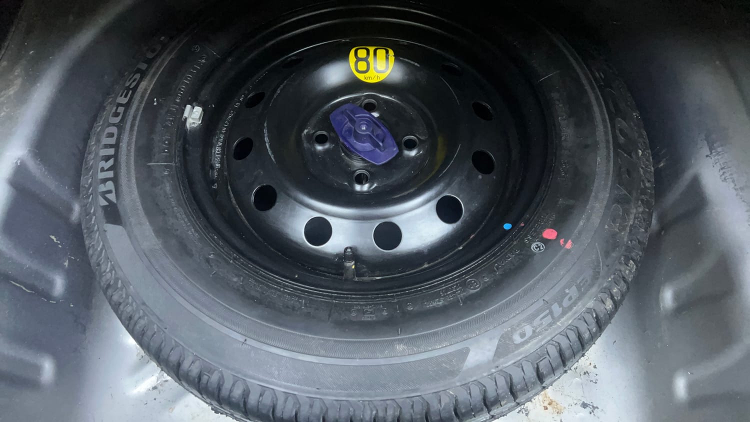 Used 2018 Maruti Suzuki Dzire ZXi AMT Petrol Automatic tyres SPARE TYRE VIEW