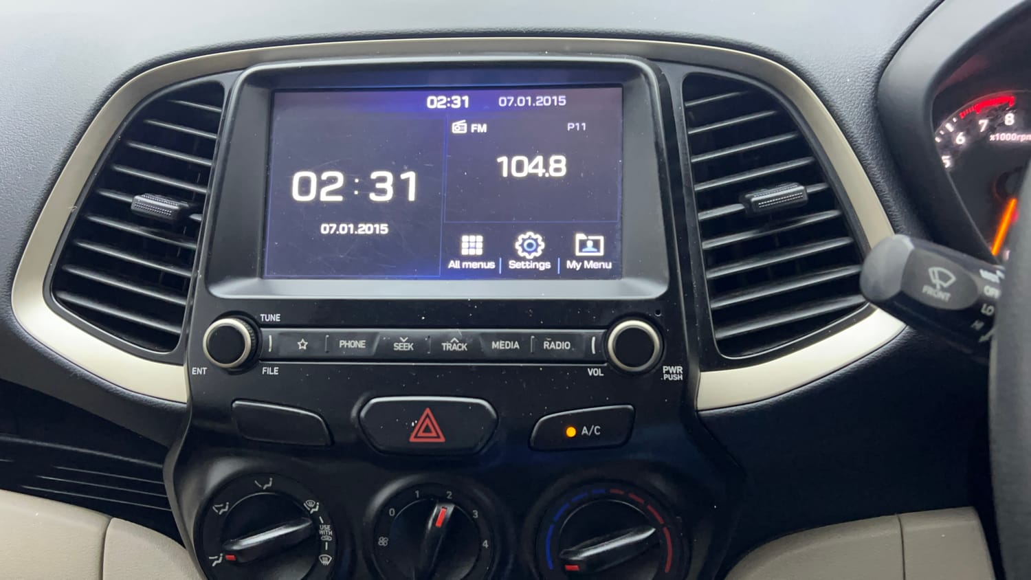 Used 2020 Hyundai Santro Sportz AMT Petrol Automatic top_features Integrated (in-dash) music system
