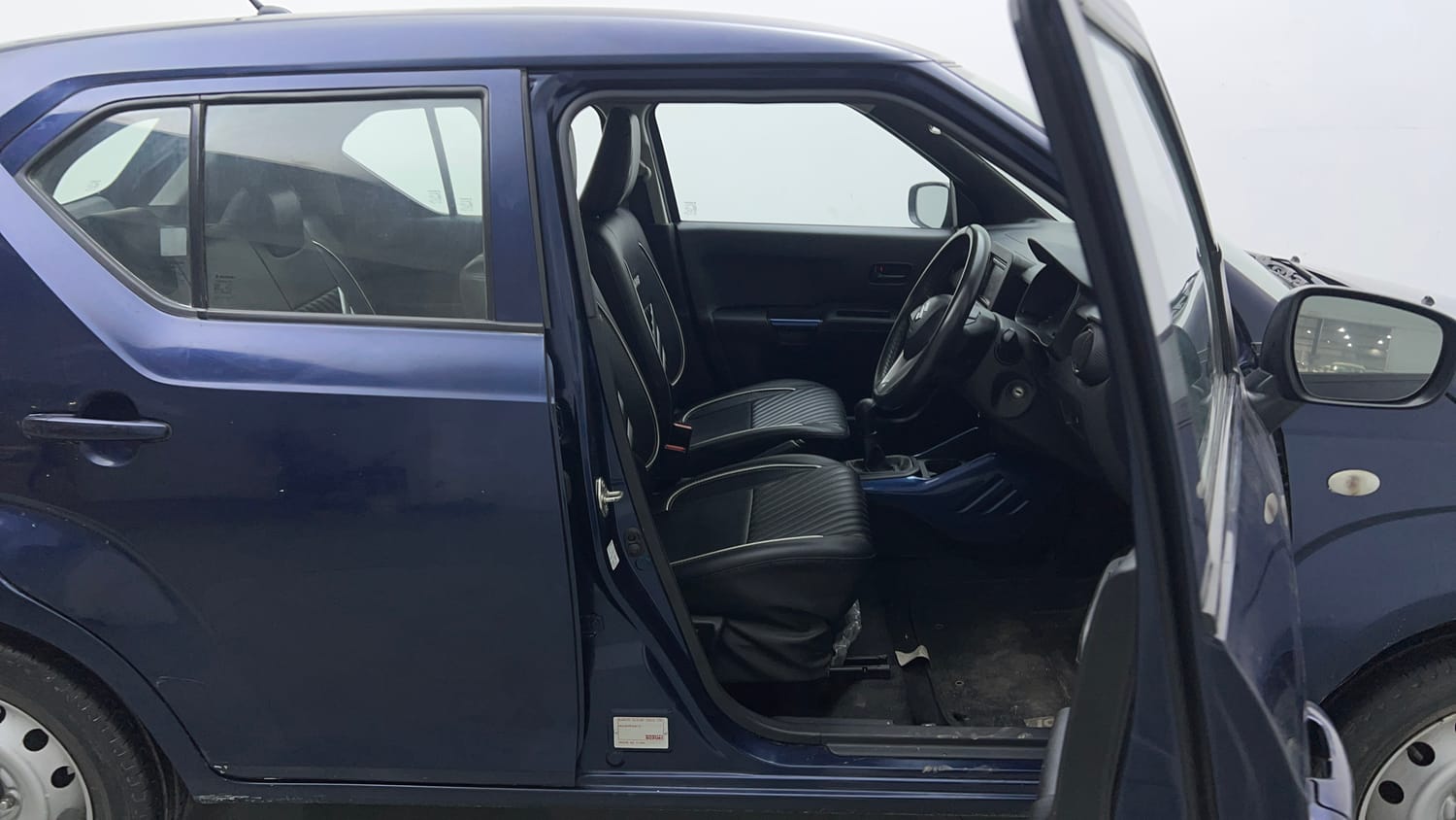 Used 2022 Maruti Suzuki Ignis Sigma 1.2 MT Petrol Manual interior RIGHT SIDE FRONT DOOR CABIN VIEW