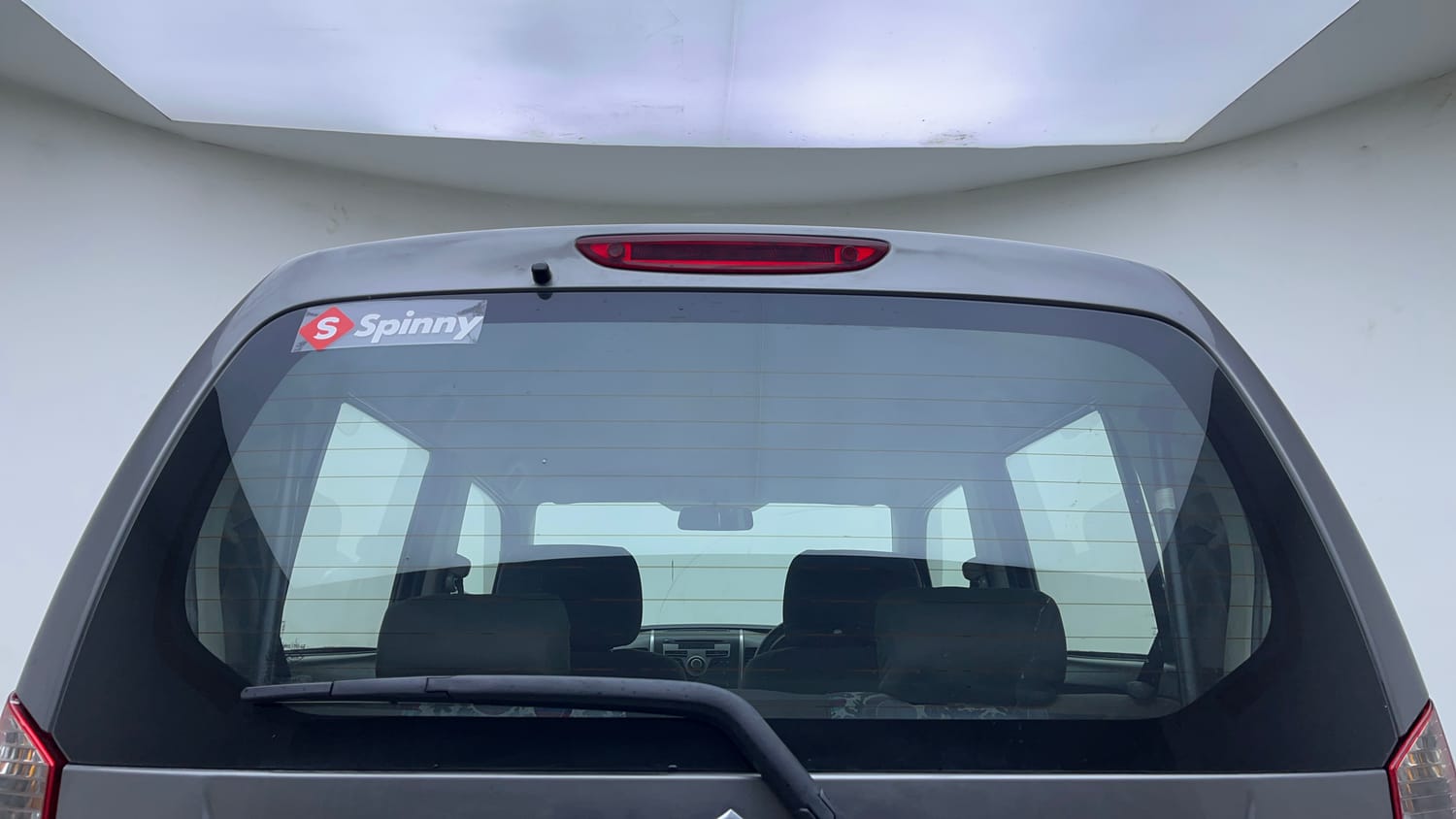 Used 2012 Maruti Suzuki Wagon R 1.0 VXi Petrol Manual exterior BACK WINDSHIELD VIEW