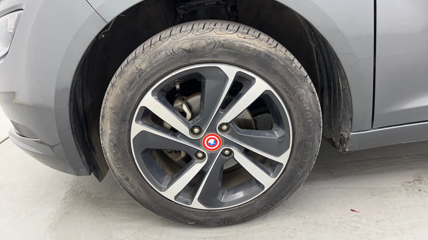 Used 2023 Tata Altroz XZ Diesel Diesel Manual tyres LEFT FRONT TYRE RIM VIEW