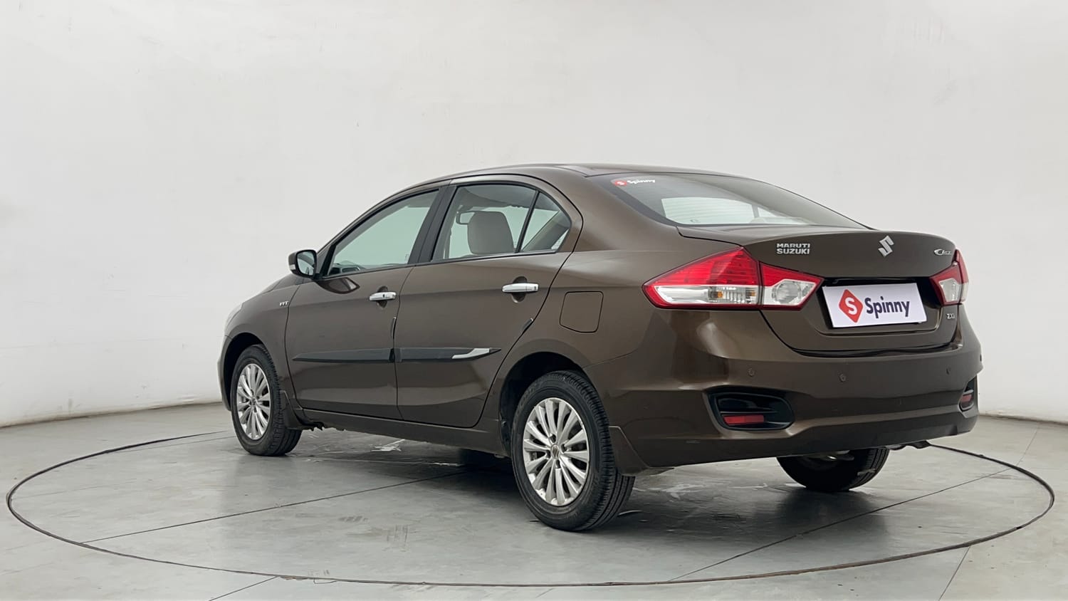 Used 2015 Maruti Suzuki Ciaz ZXi  AT Petrol Automatic exterior LEFT REAR CORNER VIEW