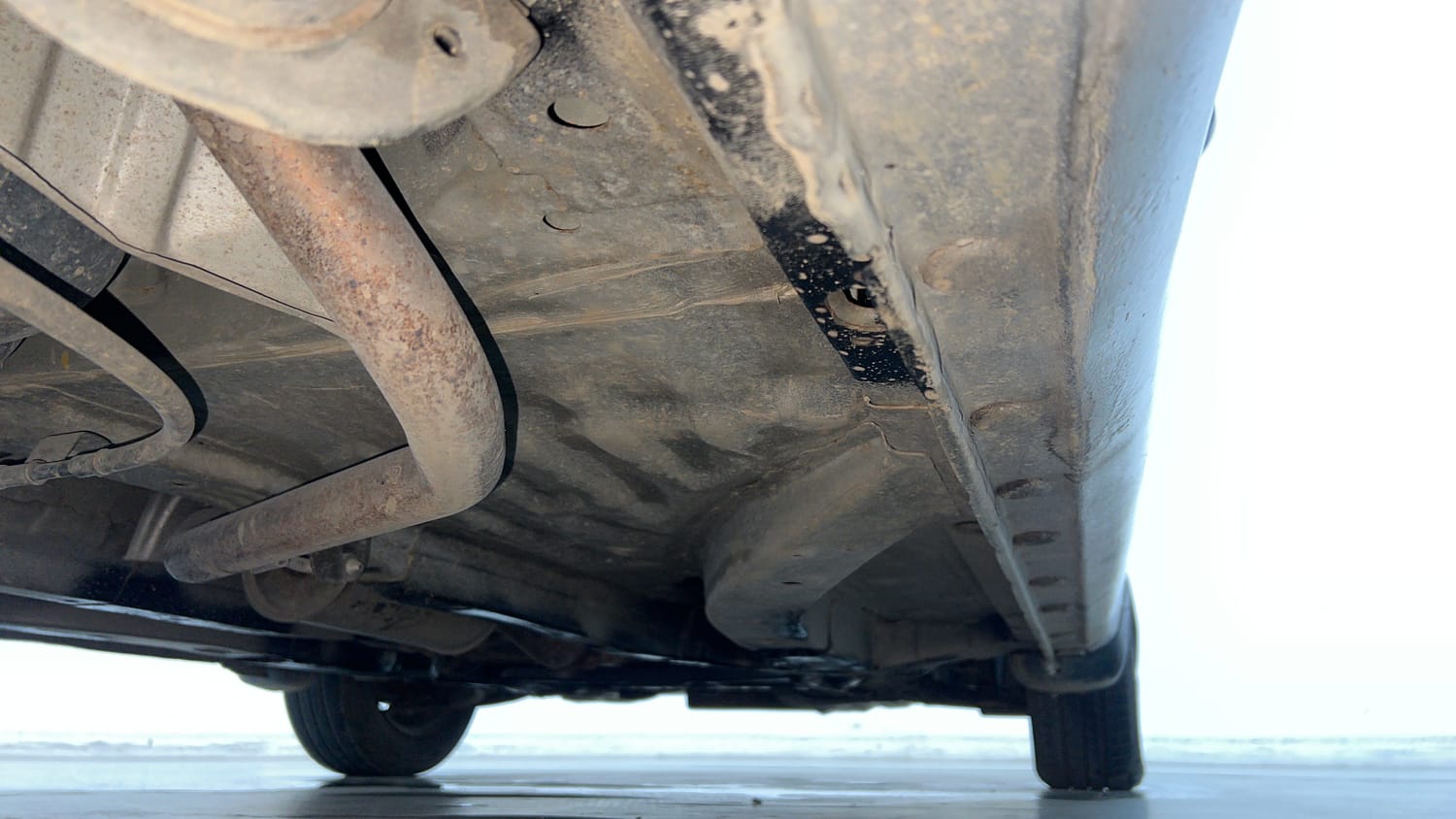 Used 2015 Honda Amaze 1.2 S i-VTEC Petrol Manual extra REAR RIGHT UNDERBODY VIEW