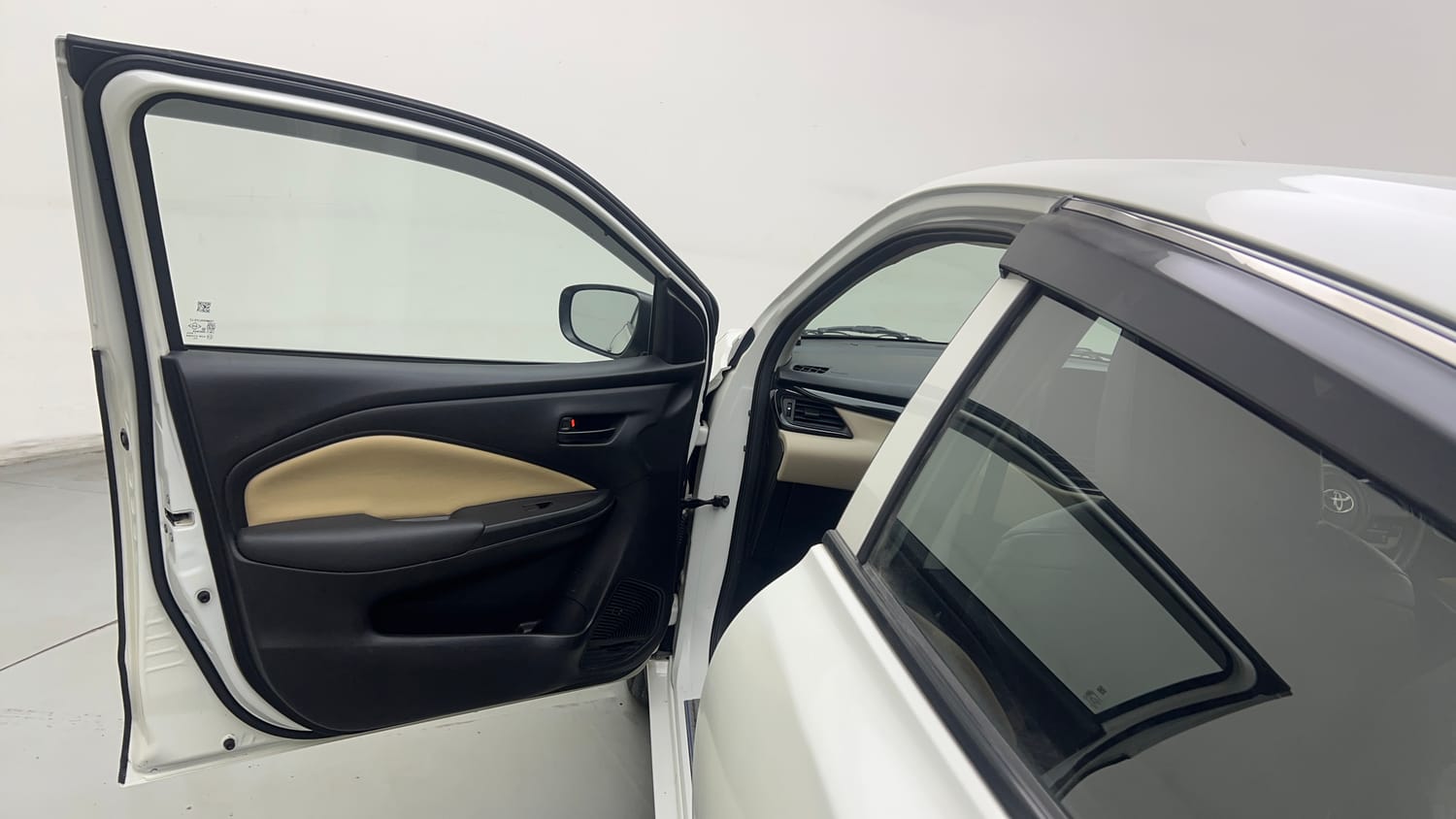 Used 2023 Toyota Glanza E Petrol Manual interior LEFT FRONT DOOR OPEN VIEW