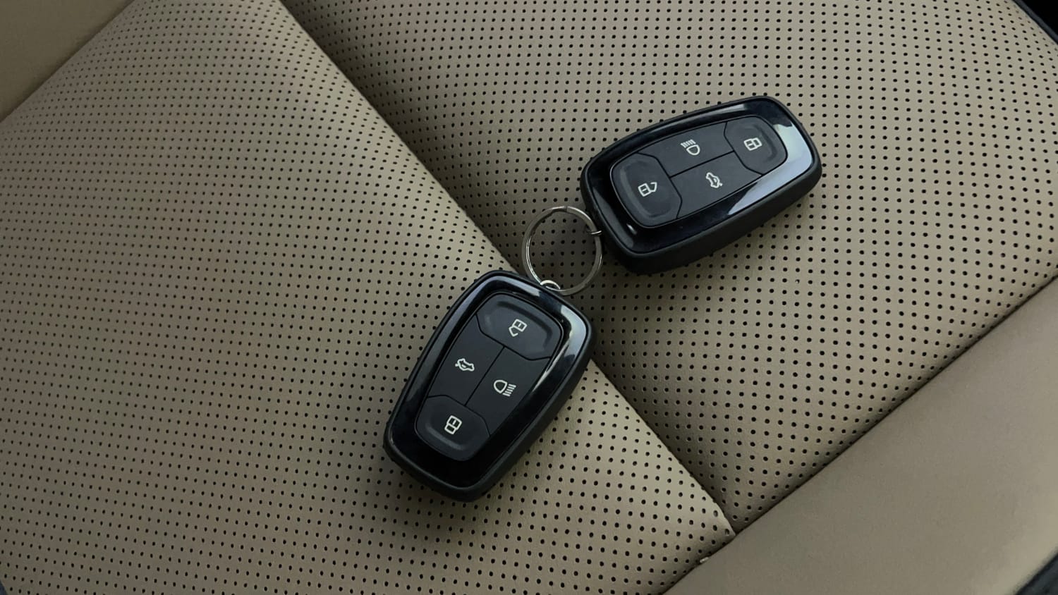 Used 2022 Tata Punch Kaziranga Creative AMT Petrol Automatic extra CAR KEY VIEW