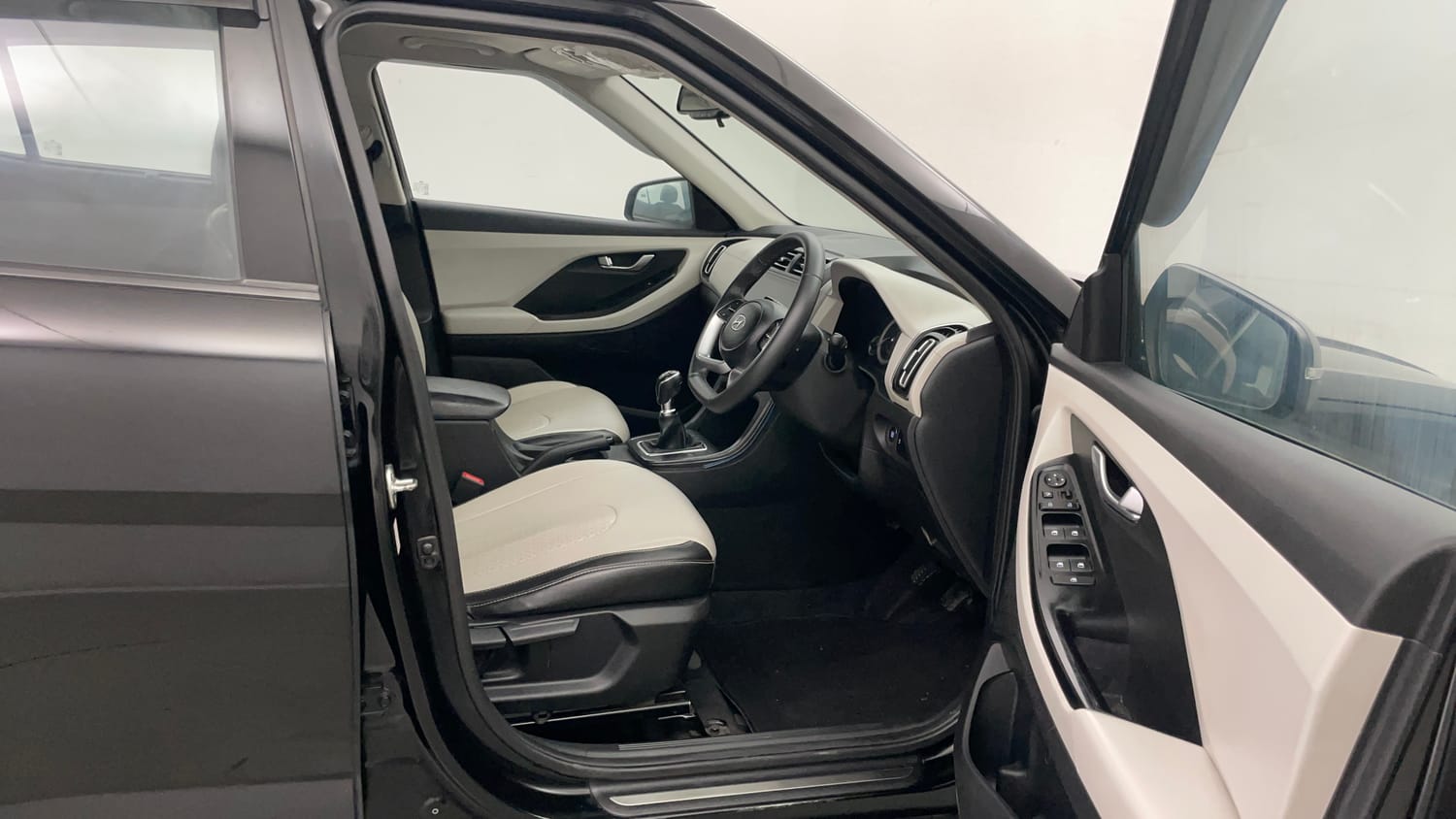Used 2023 Hyundai Creta SX 1.5 Petrol Petrol Manual interior RIGHT SIDE FRONT DOOR CABIN VIEW