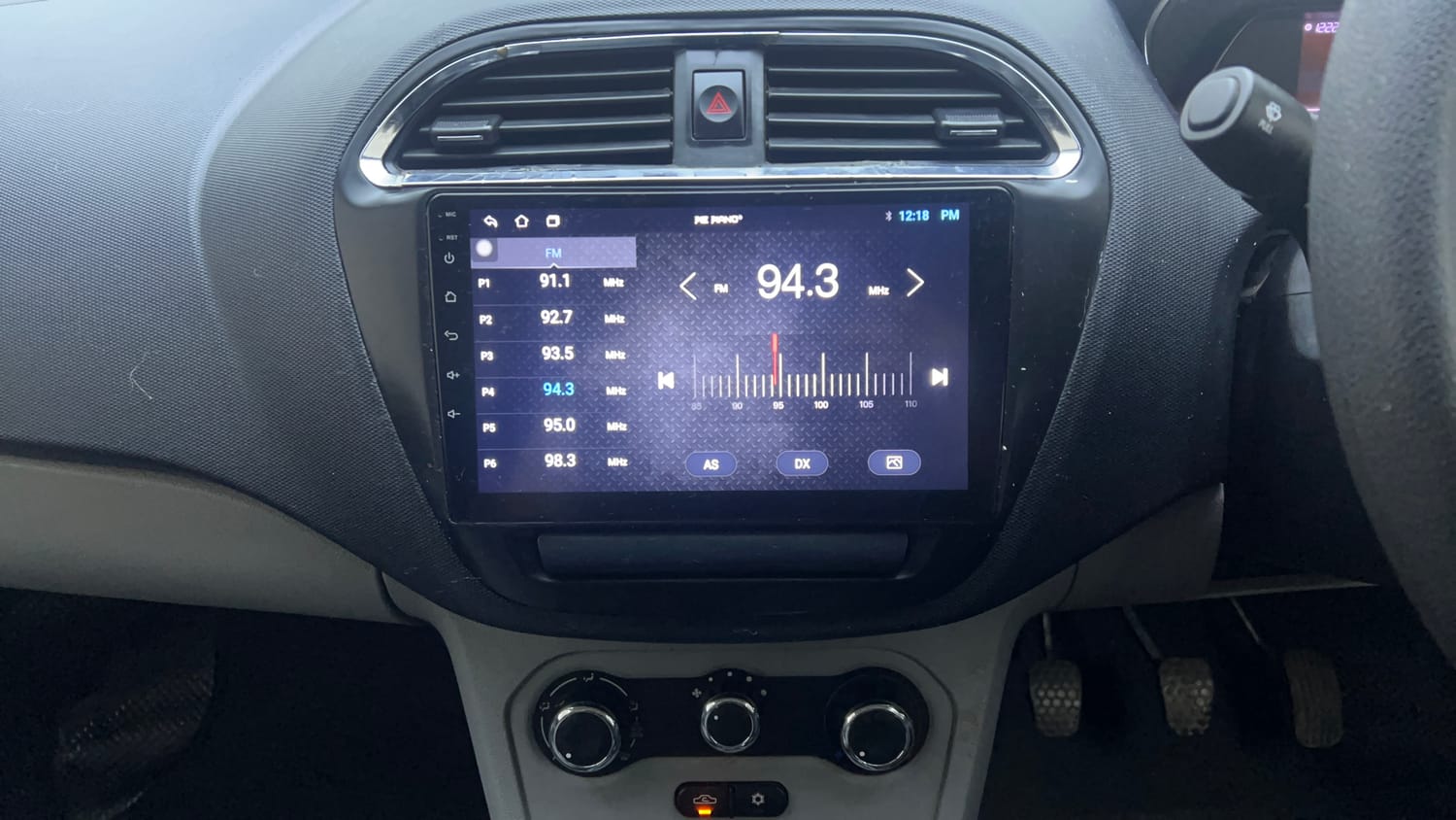 Used 2020 Tata Tiago XT Petrol Manual interior MUSIC SYSTEM & AC CONTROL VIEW