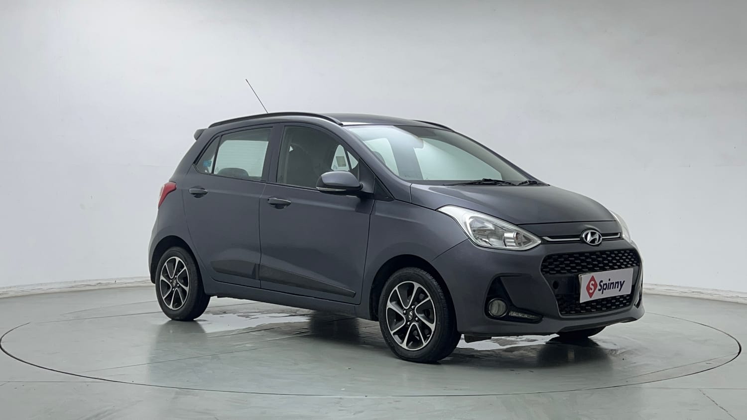 Used 2018 Hyundai Grand i10 Sportz AT 1.2 Kappa VTVT Petrol Automatic exterior RIGHT FRONT CORNER VIEW