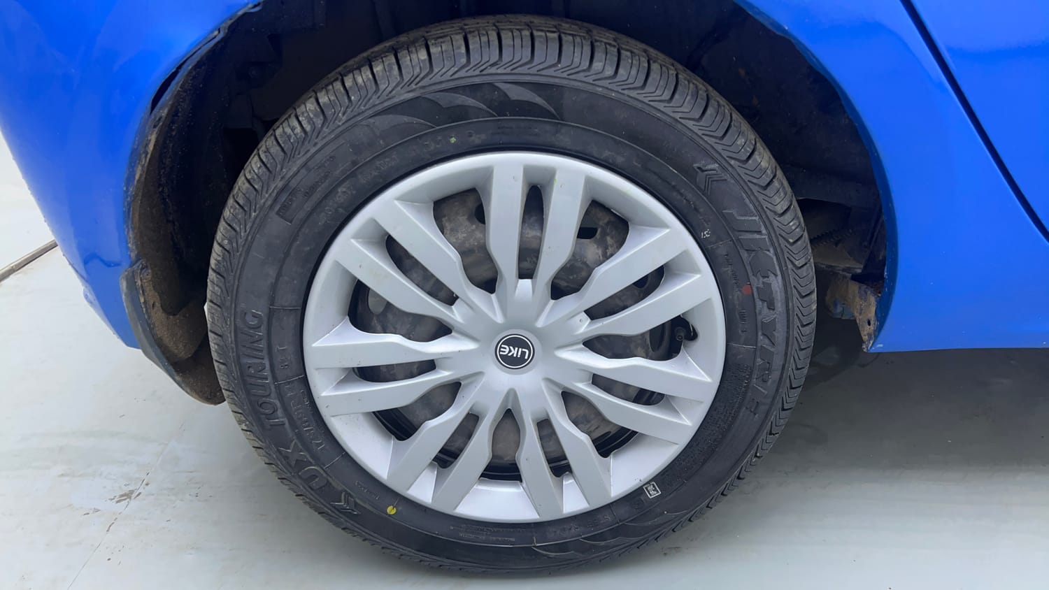 Used 2020 Tata Tiago XT Petrol Manual tyres RIGHT REAR TYRE RIM VIEW
