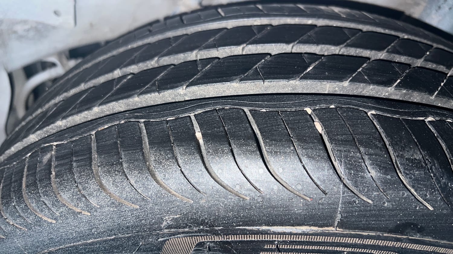 Used 2015 Honda Jazz V AT Petrol Petrol Automatic tyres LEFT REAR TYRE TREAD VIEW