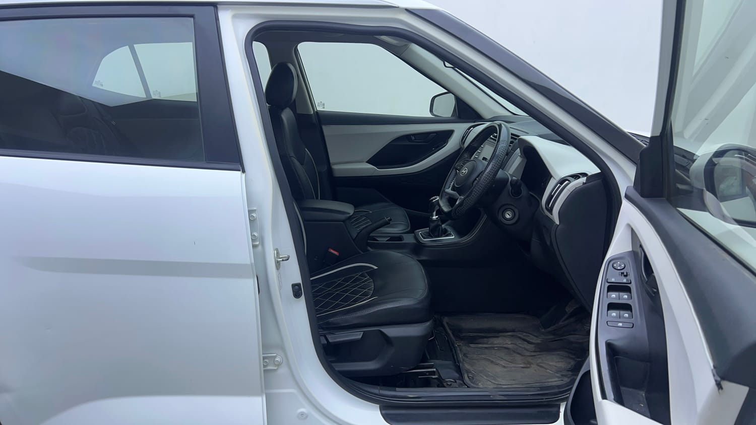 Used 2021 Hyundai Creta EX 1.5 Diesel Diesel Manual interior RIGHT SIDE FRONT DOOR CABIN VIEW