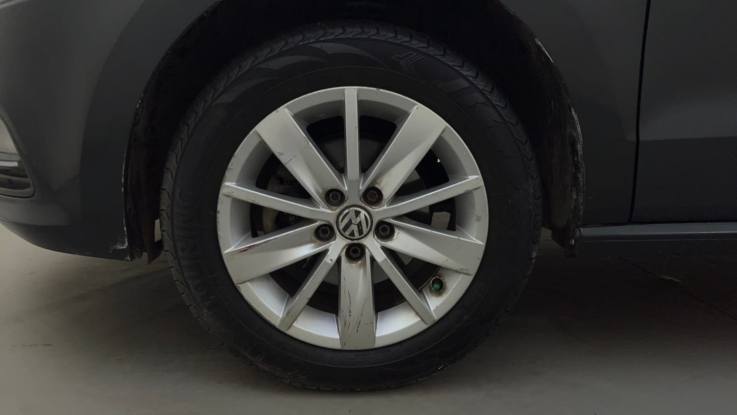 Used 2016 Volkswagen Polo Highline1.2L (P) Petrol Manual tyres LEFT FRONT TYRE RIM VIEW